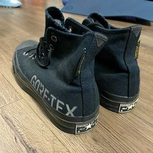 Converse Chuck Taylor Goretex Men Size 9